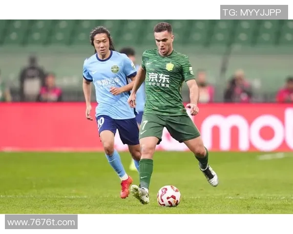 中超第13轮精彩对决北京国安迎战杭州绿城上半场激烈争夺战 中超第13轮精彩对决北京国安迎战杭州绿城上半场激烈争夺战